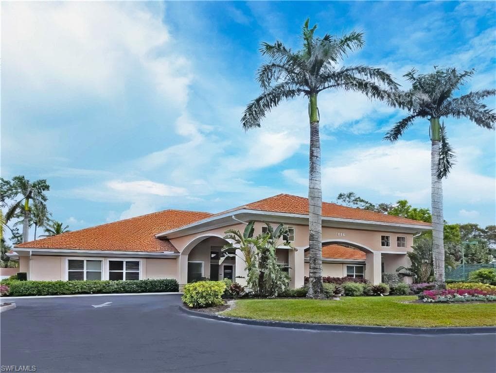 7805 Woodbrook Cir 1, Naples, FL 34104-40