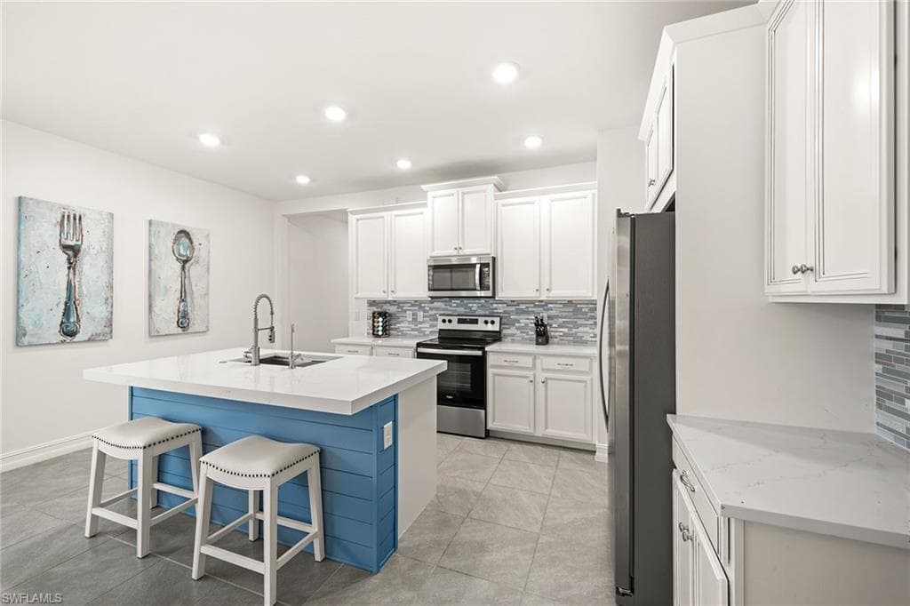 28419 Captiva Shell Loop, Bonita Springs, FL 34135-12