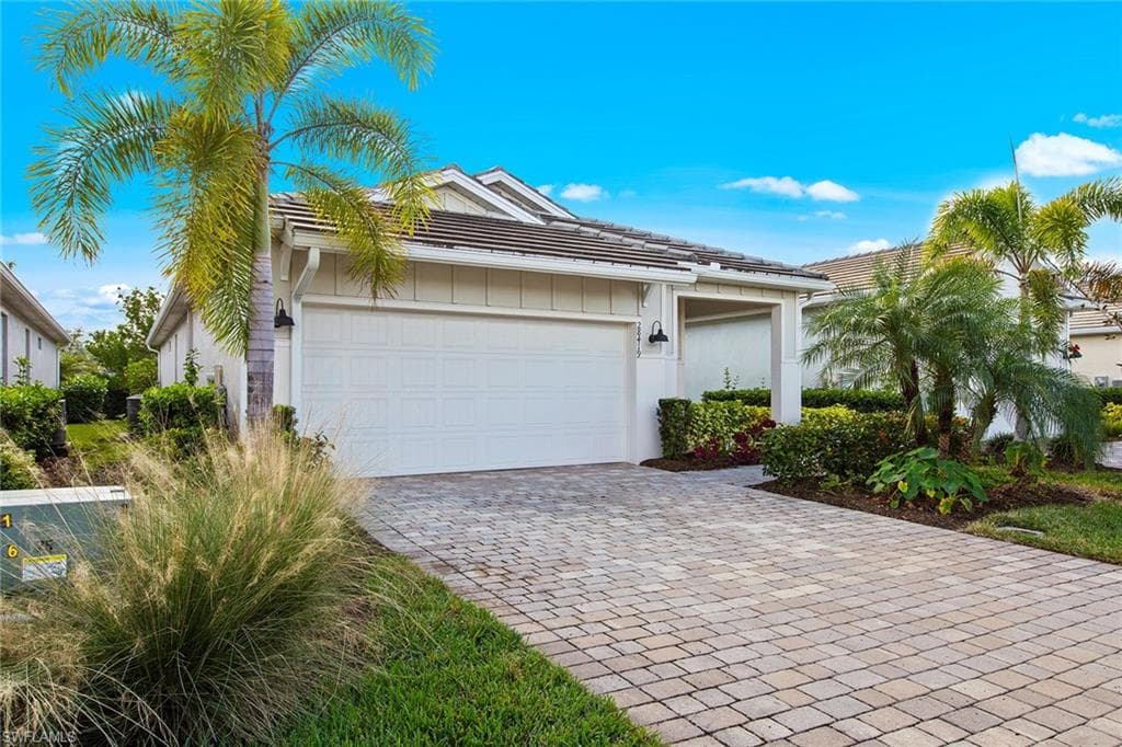 28419 Captiva Shell Loop, Bonita Springs, FL 34135-1