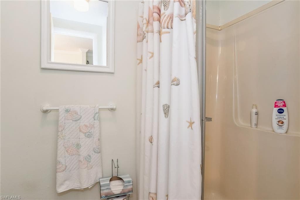 204 Grosbeak Ln, Naples, FL 34114-13