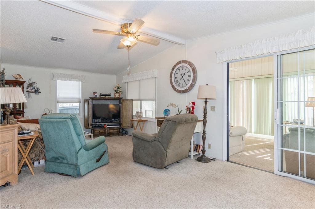 204 Grosbeak Ln, Naples, FL 34114-3