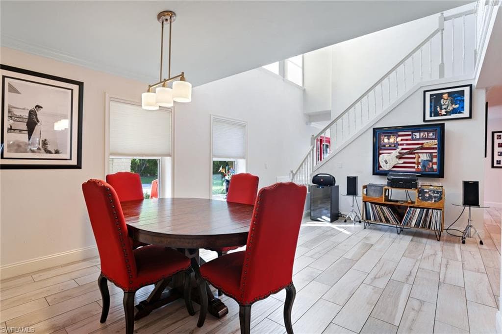 6516 Trail Blvd, Naples, FL 34108-9