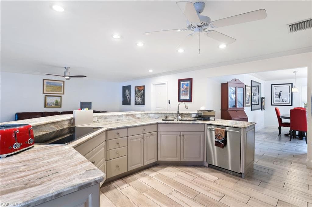 6516 Trail Blvd, Naples, FL 34108-12