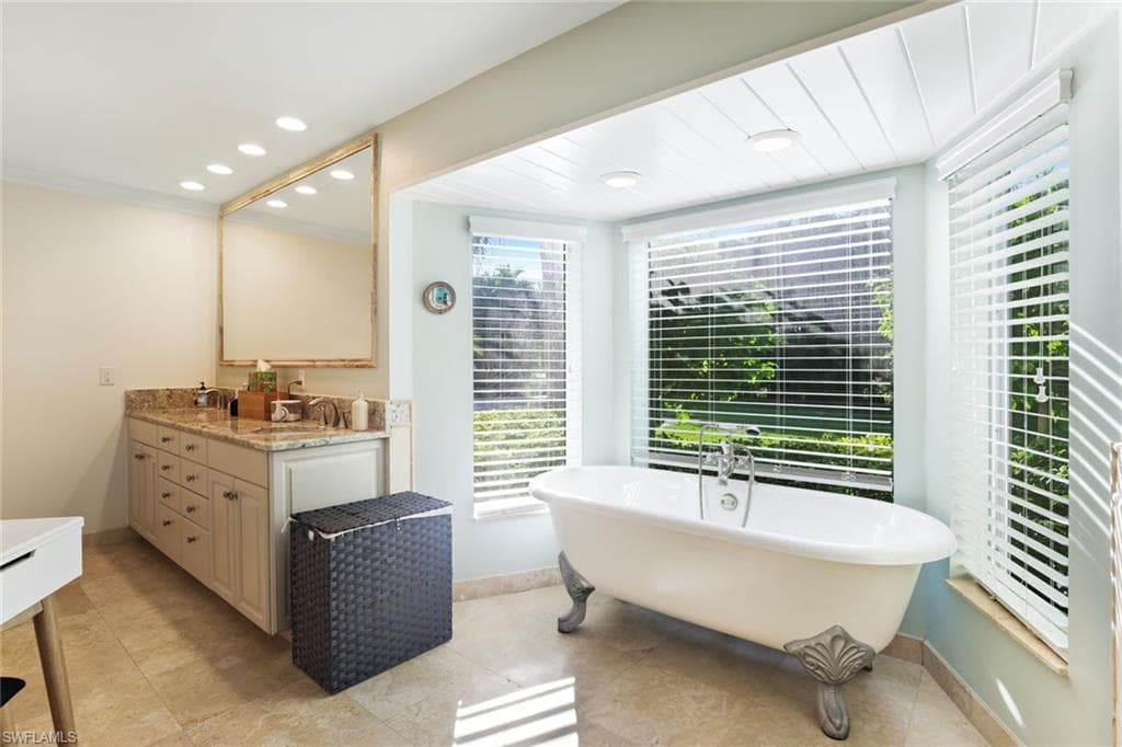 6516 Trail Blvd, Naples, FL 34108-17