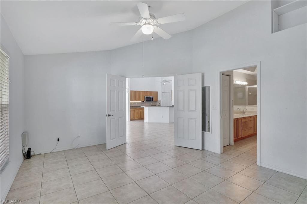 5135 Cobble Creek Ct F204, Naples, FL 34110-24