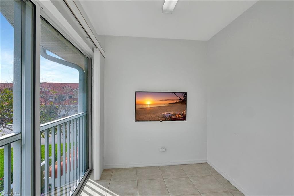 5135 Cobble Creek Ct F204, Naples, FL 34110-25