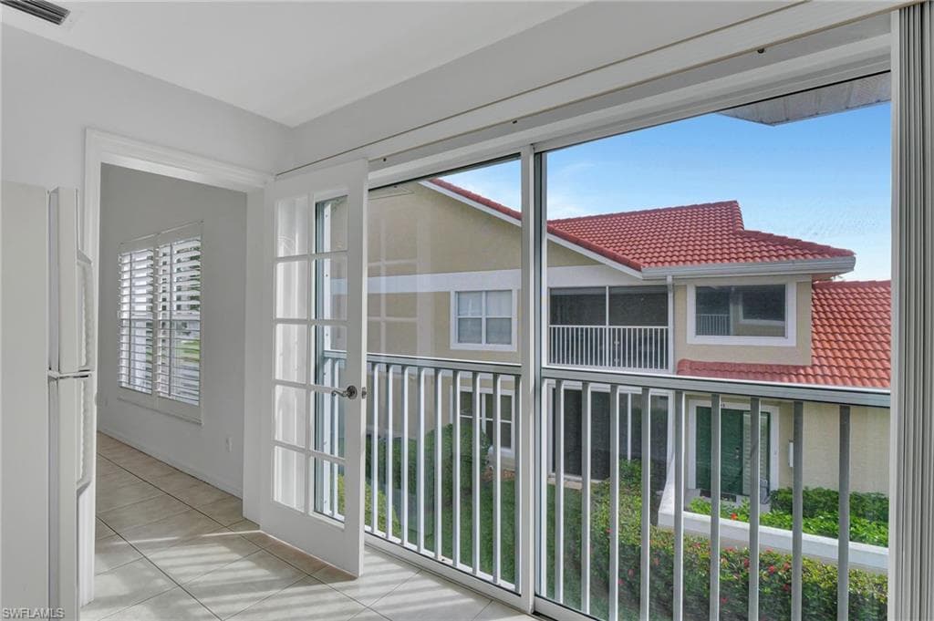 5135 Cobble Creek Ct F204, Naples, FL 34110-26