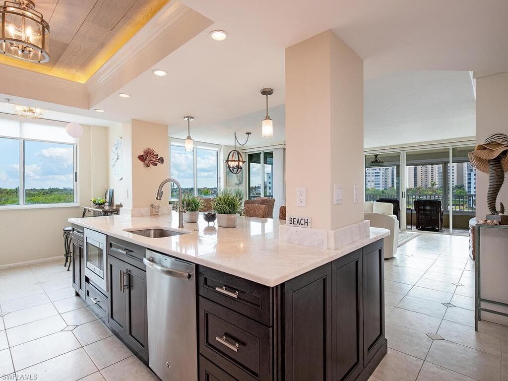 25 Bluebill Ave A-401, Naples, FL 34108-12