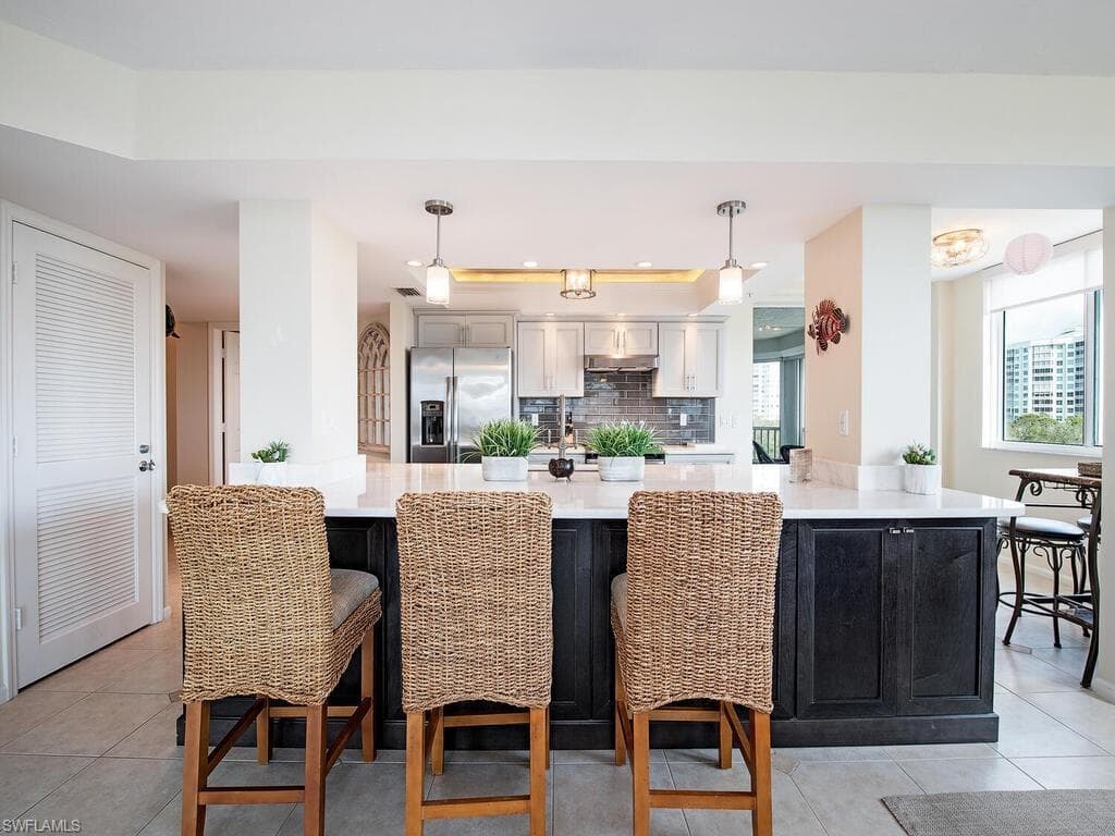 25 Bluebill Ave A-401, Naples, FL 34108-14