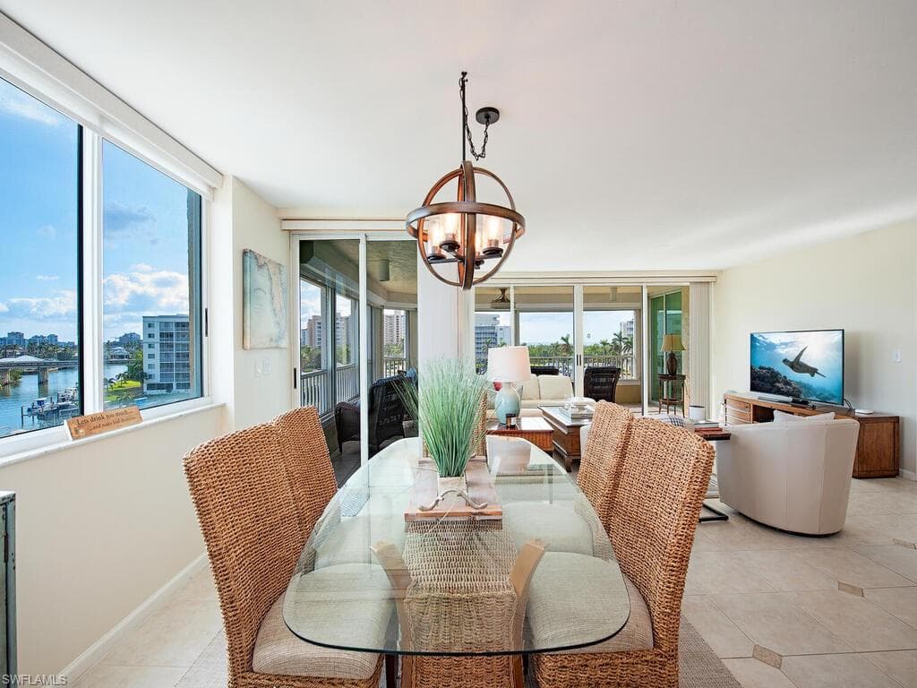 25 Bluebill Ave A-401, Naples, FL 34108-15