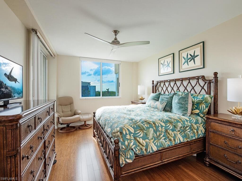 25 Bluebill Ave A-401, Naples, FL 34108-18