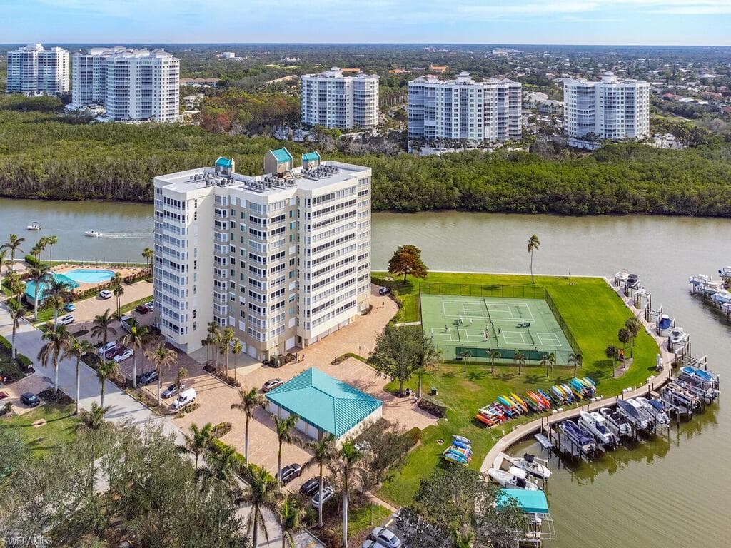 25 Bluebill Ave A-401, Naples, FL 34108-25