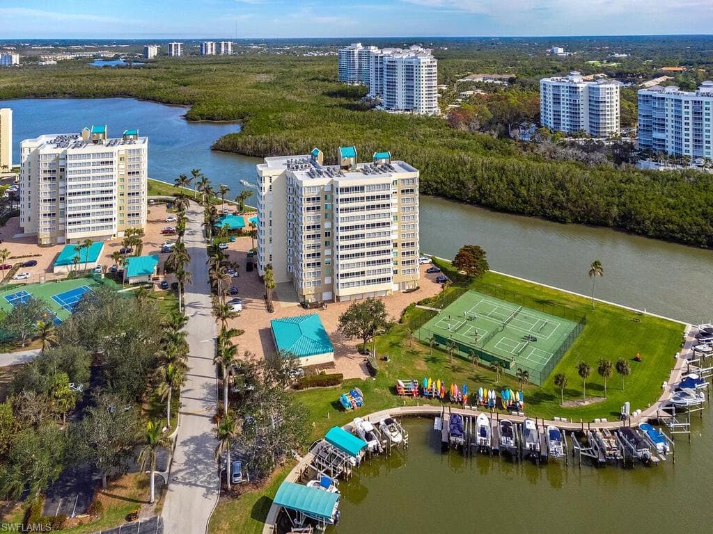 25 Bluebill Ave A-401, Naples, FL 34108-26