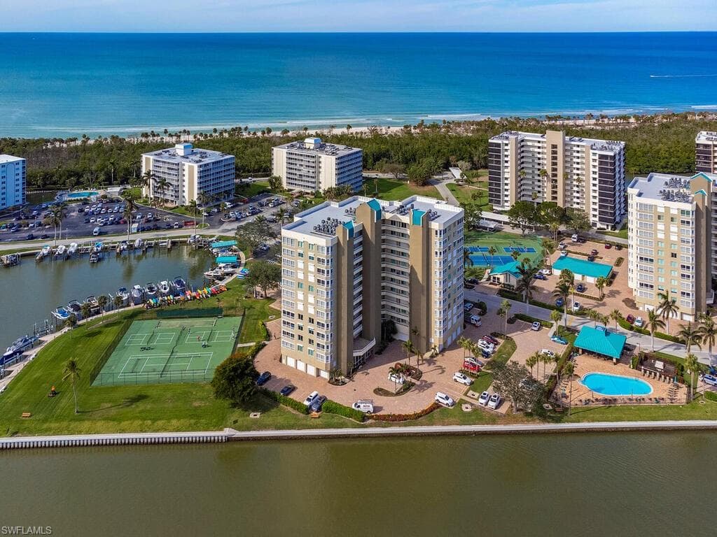 25 Bluebill Ave A-401, Naples, FL 34108-29