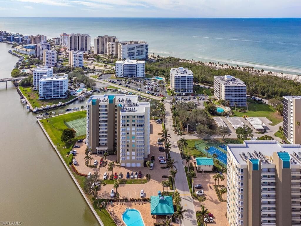 25 Bluebill Ave A-401, Naples, FL 34108-33