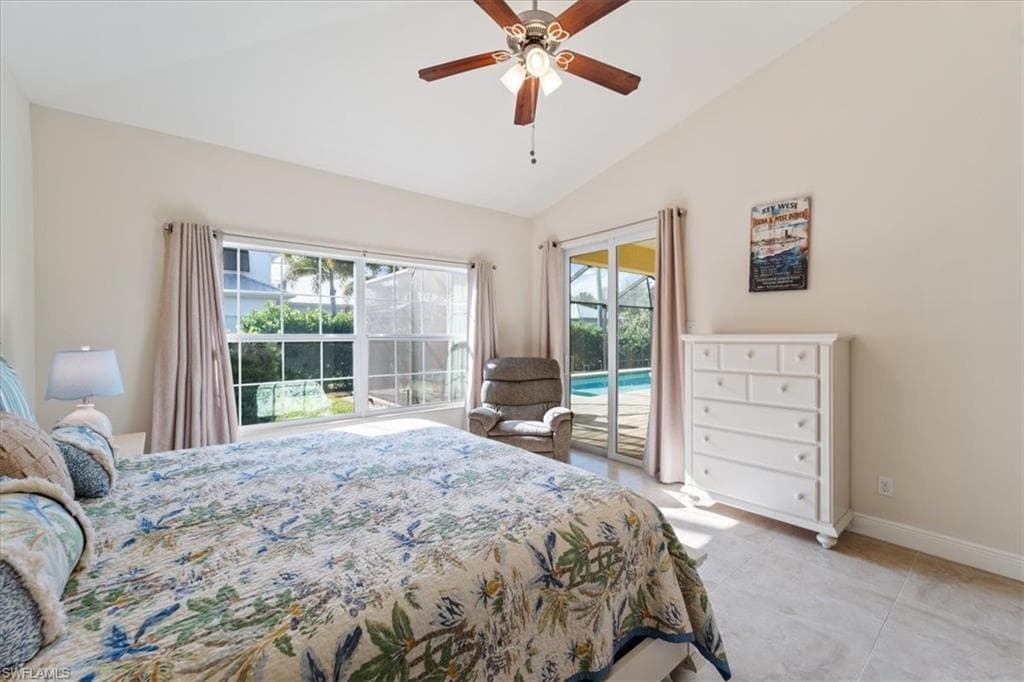 732 7th Ave N, Naples, FL 34102-21