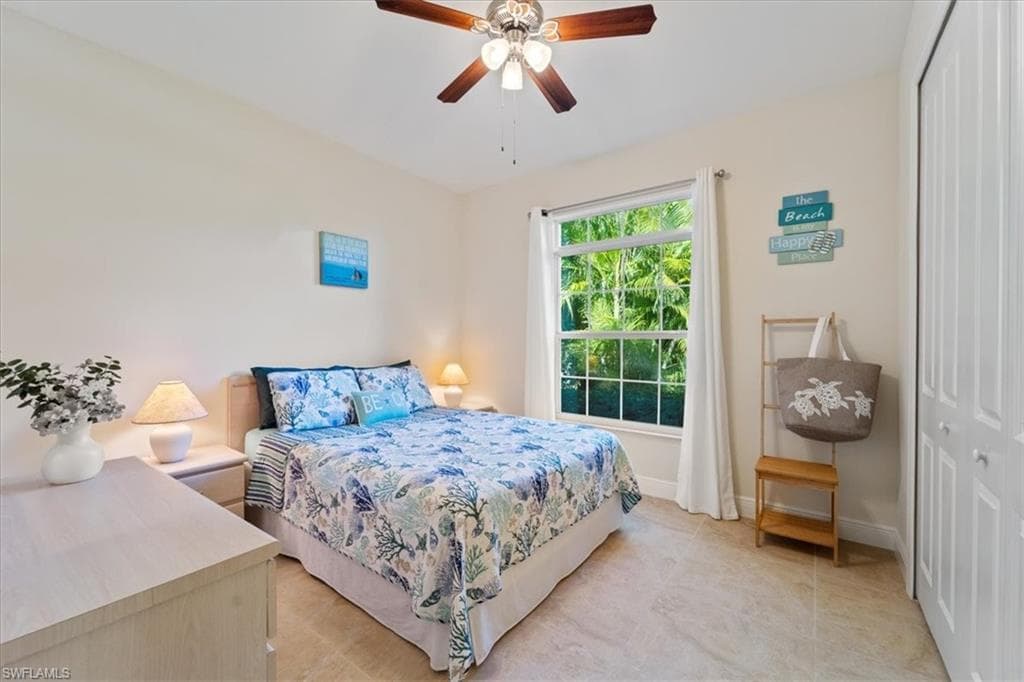 732 7th Ave N, Naples, FL 34102-27