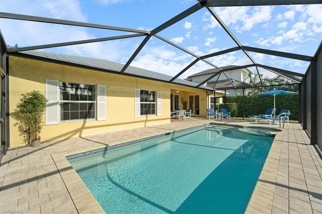 732 7th Ave N, Naples, FL 34102-38