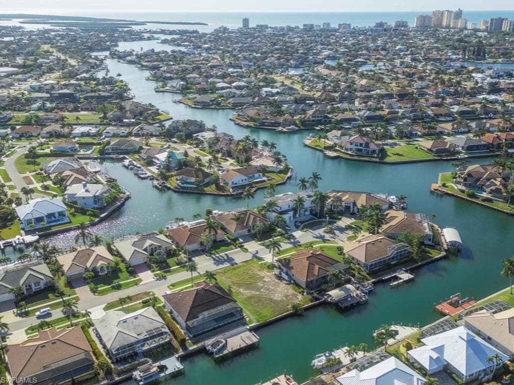 1224 Mistletoe Ct, Marco Island, FL 34145-10