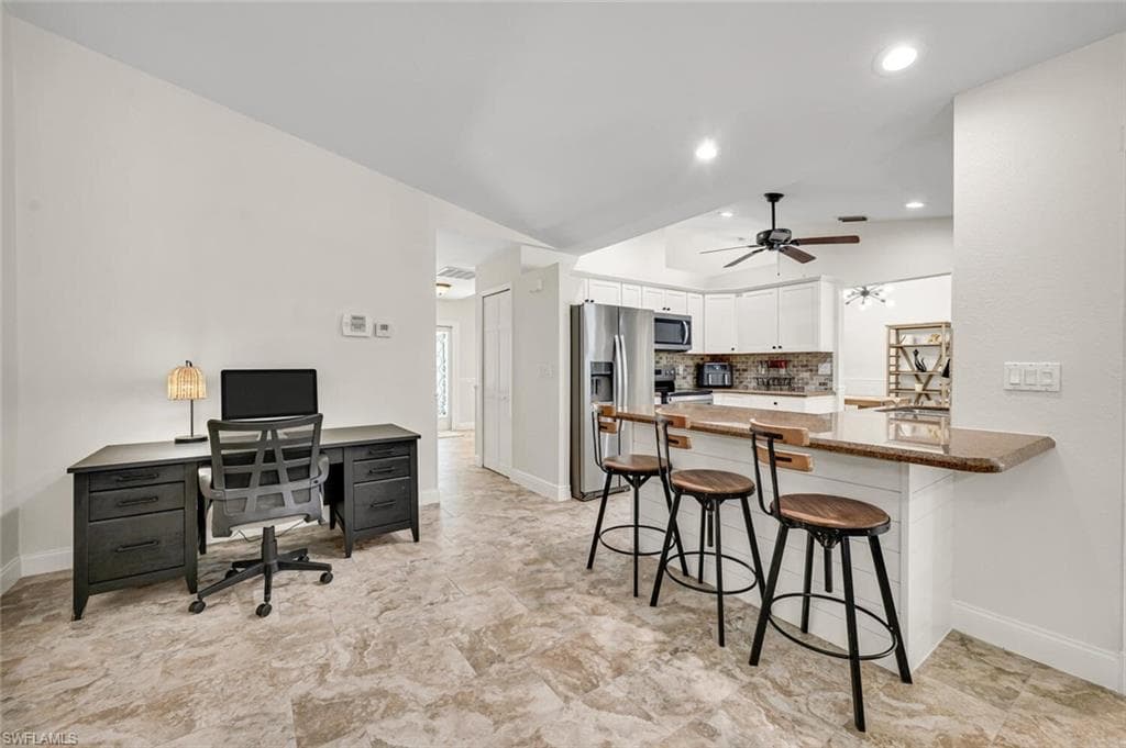 241 25th St NW, Naples, FL 34120-18