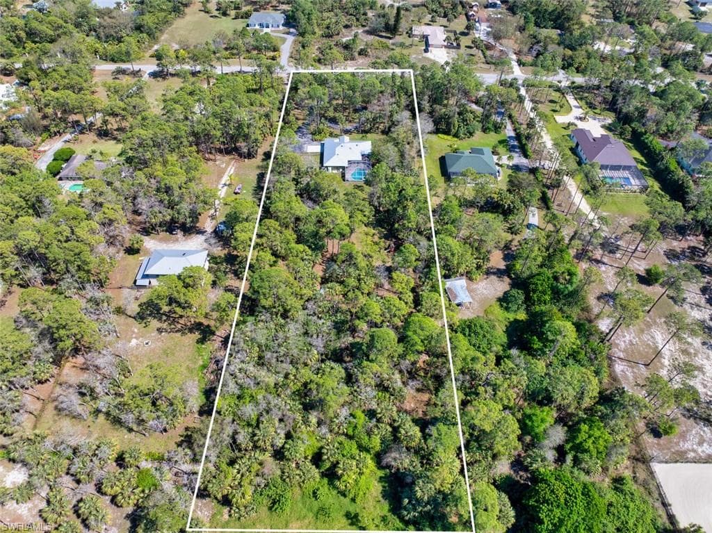 241 25th St NW, Naples, FL 34120-24