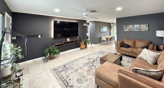171 Crown Dr 10, Naples, FL 34110-9