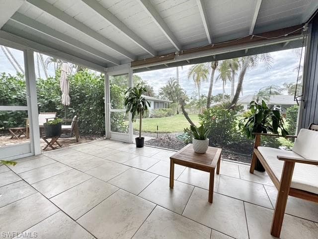 171 Crown Dr 10, Naples, FL 34110-16