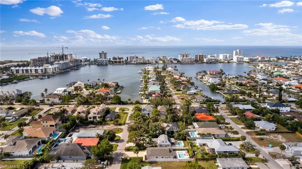 521 94th Ave N, Naples, FL 34108-40
