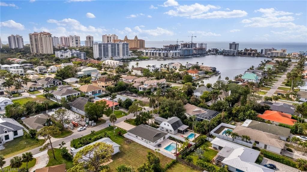 521 94th Ave N, Naples, FL 34108-44