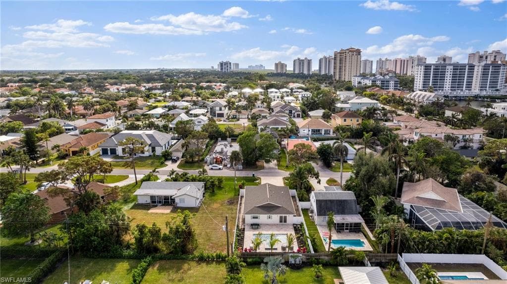 521 94th Ave N, Naples, FL 34108-45