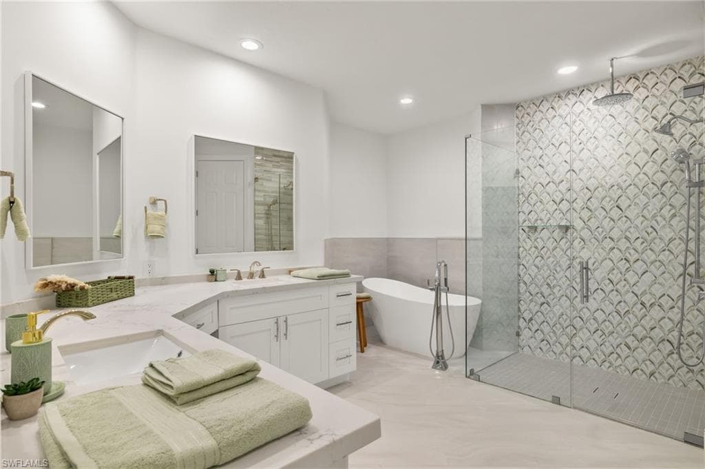 101 Colonade Cir 102, Naples, FL 34103-14