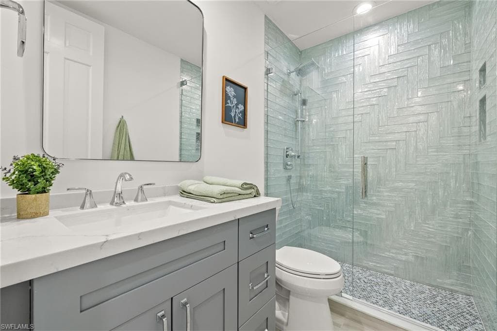 101 Colonade Cir 102, Naples, FL 34103-18