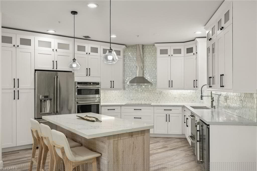101 Colonade Cir 102, Naples, FL 34103-6