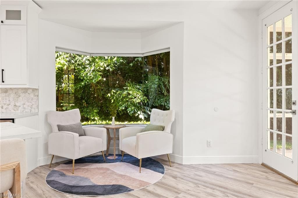 101 Colonade Cir 102, Naples, FL 34103-7