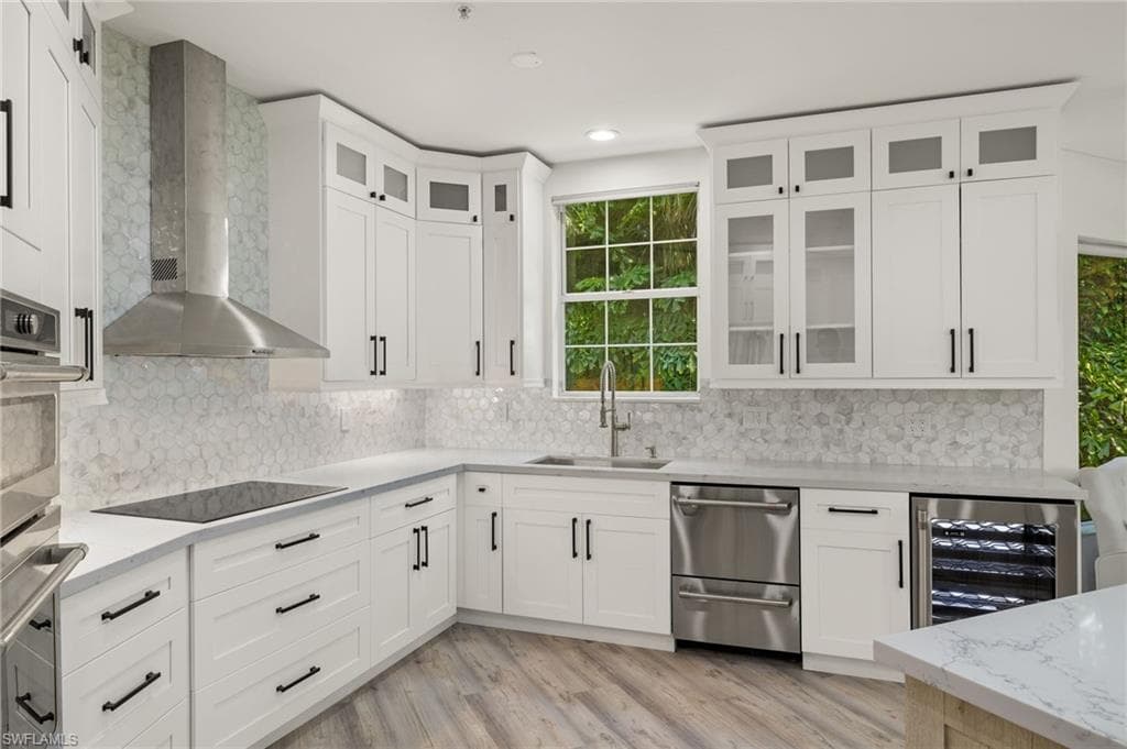 101 Colonade Cir 102, Naples, FL 34103-8