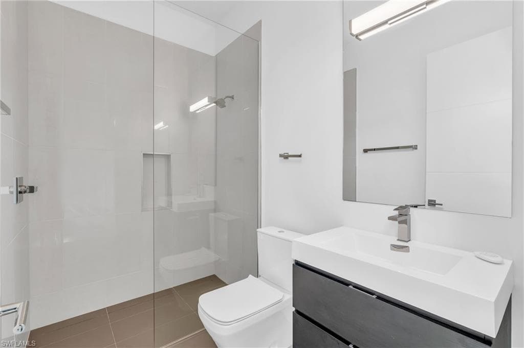 1559 Chesapeake Ave 1559, Naples, FL 34102-19