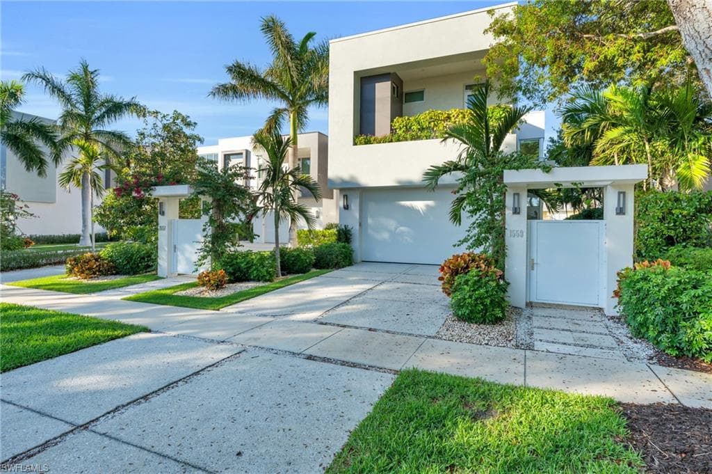 1559 Chesapeake Ave 1559, Naples, FL 34102-29