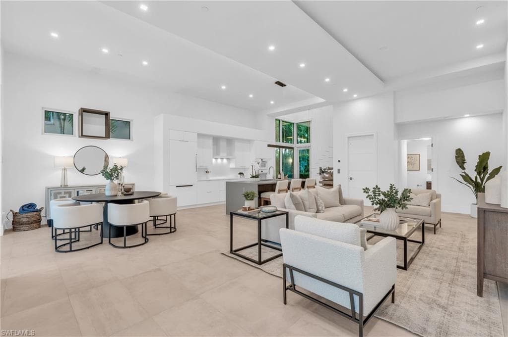 1559 Chesapeake Ave 1559, Naples, FL 34102-6