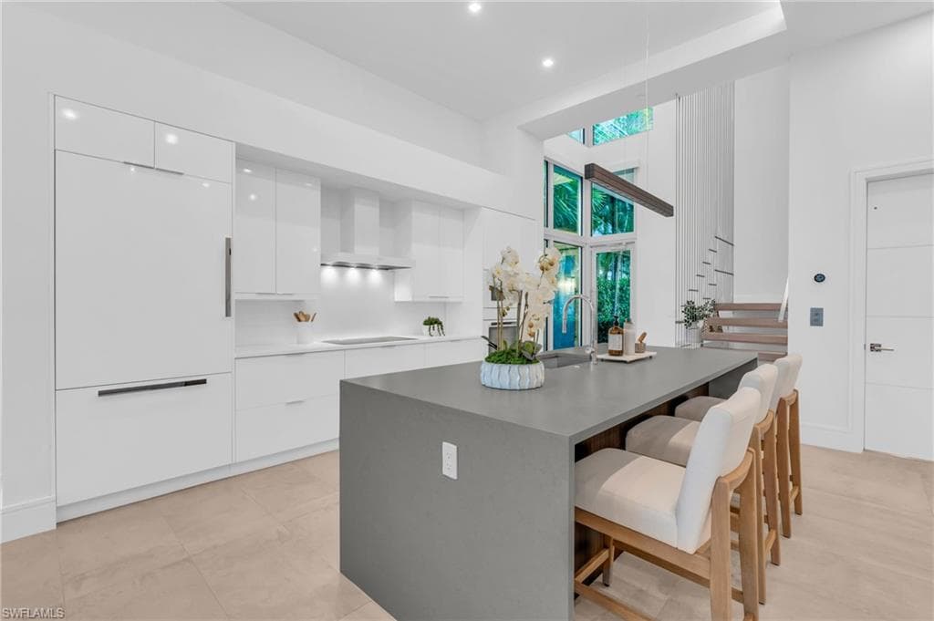 1559 Chesapeake Ave 1559, Naples, FL 34102-8