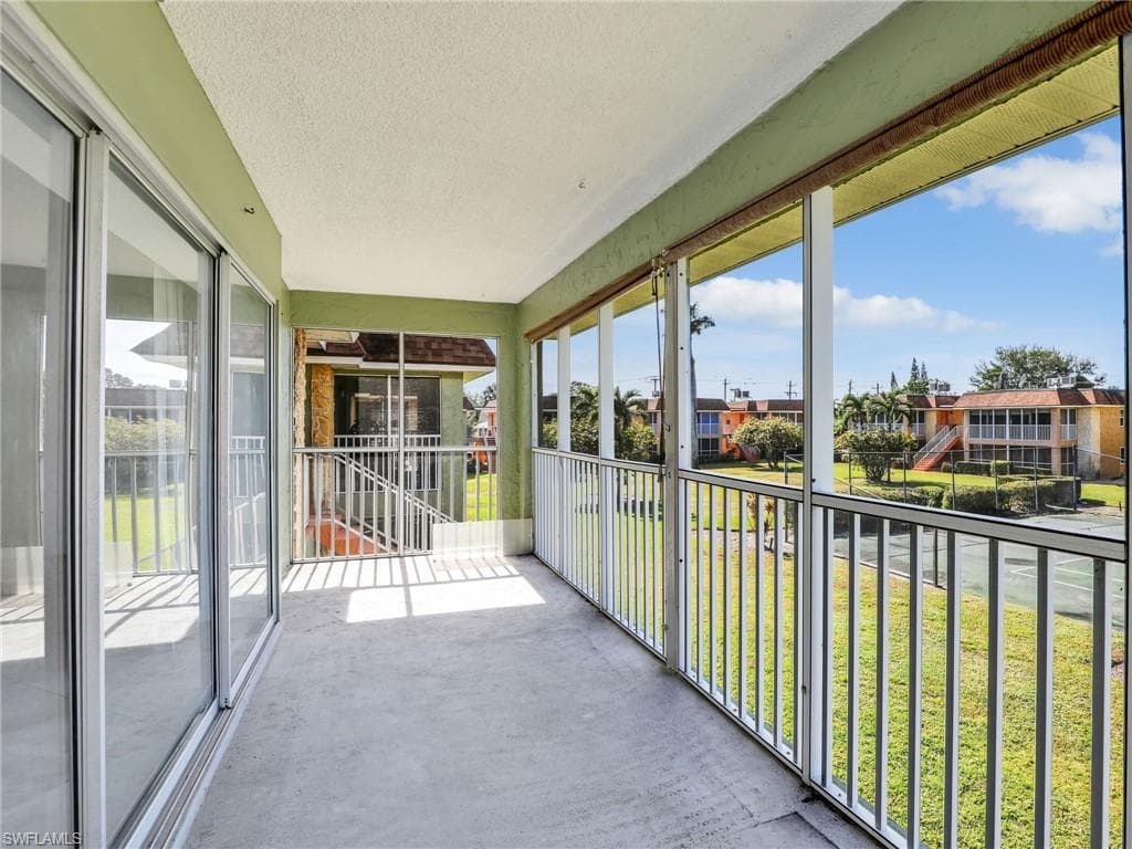 1400 Pompei Ln 52, Naples, FL 34103-18