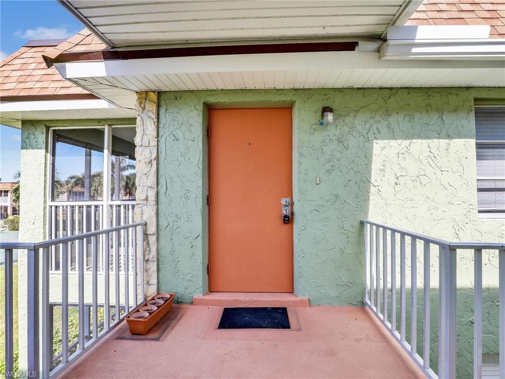 1400 Pompei Ln 52, Naples, FL 34103-5