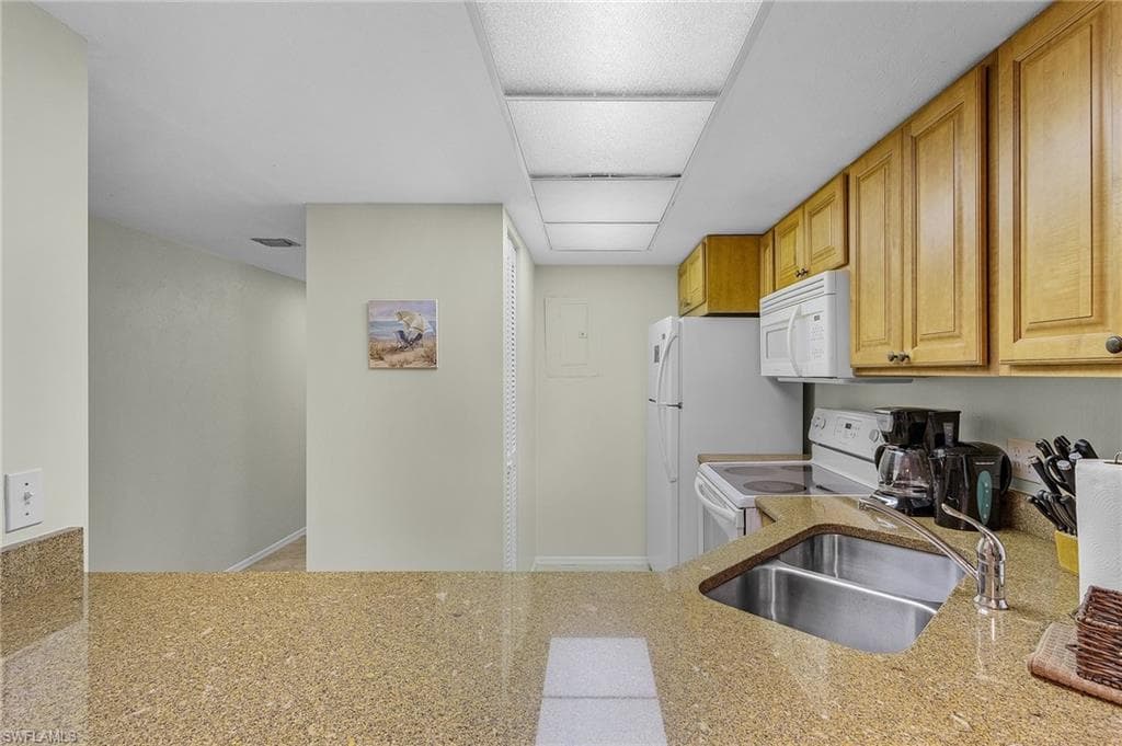 600 Neapolitan Way 349, Naples, FL 34103-9