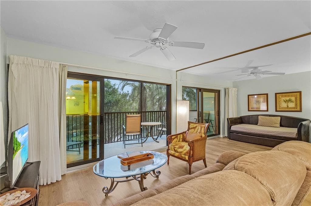 600 Neapolitan Way 349, Naples, FL 34103-14