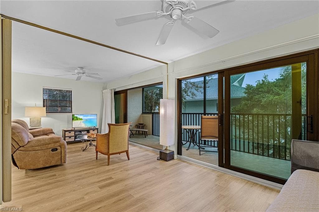 600 Neapolitan Way 349, Naples, FL 34103-16