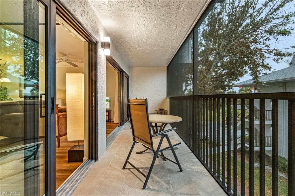 600 Neapolitan Way 349, Naples, FL 34103-18