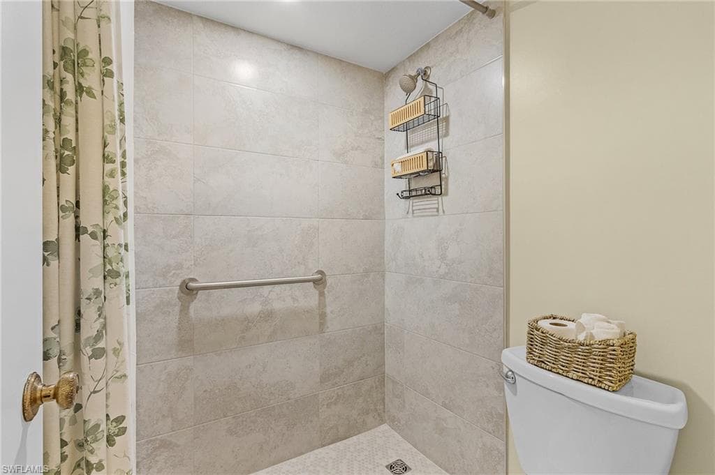 600 Neapolitan Way 349, Naples, FL 34103-23