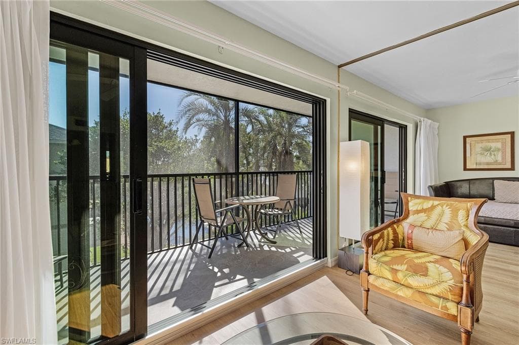 600 Neapolitan Way 349, Naples, FL 34103-25