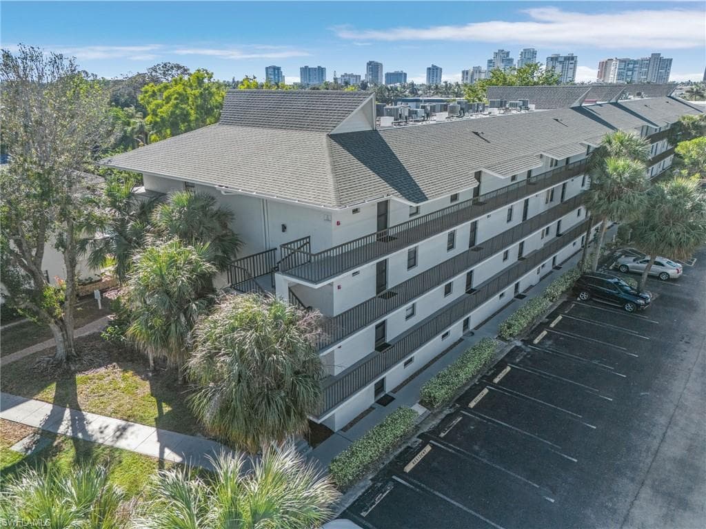 600 Neapolitan Way 349, Naples, FL 34103-31