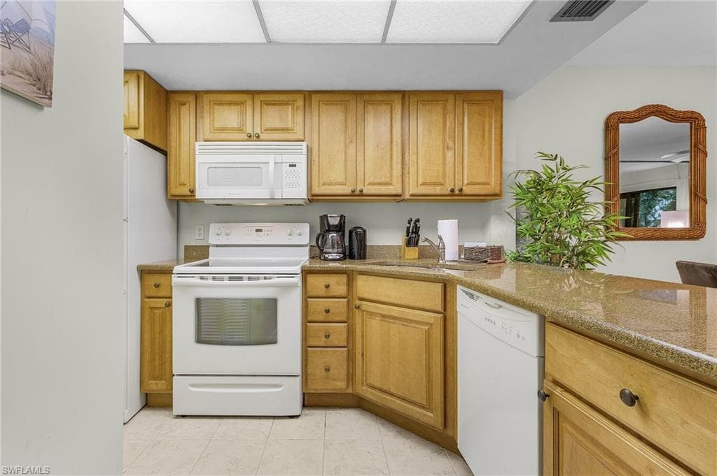 600 Neapolitan Way 349, Naples, FL 34103-7
