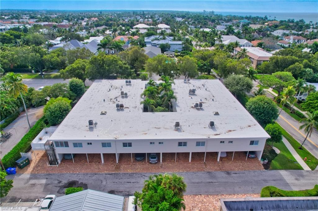 255 3rd Ave S 255, Naples, FL 34102-20